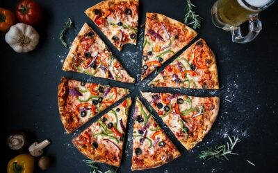 Pizza Night – 2 Pizzas, 2 Toppings & 2 Sides